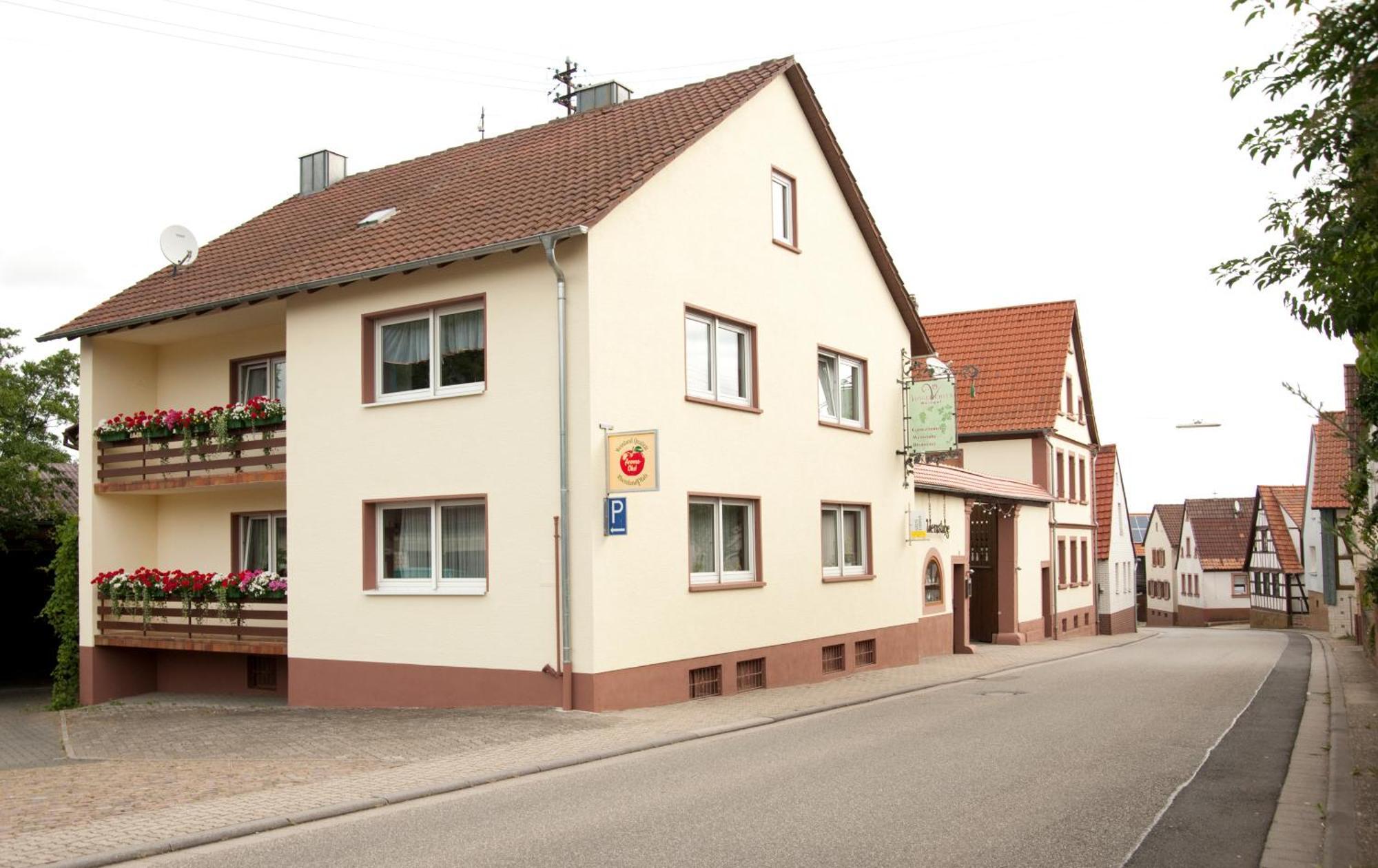 Weingut Und Gaestehaus Vongerichten Oberhausen  Exteriör bild